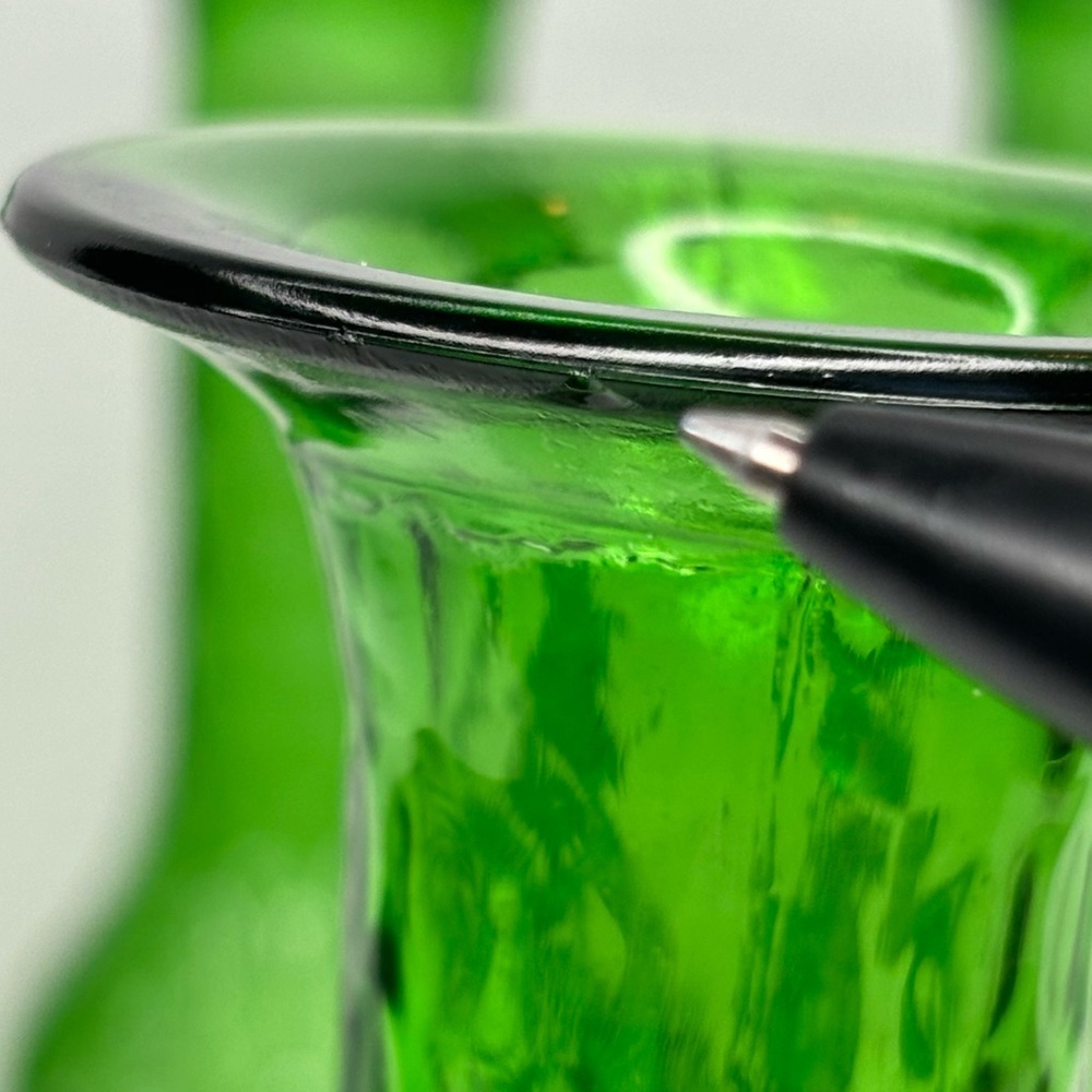 Vintage EO Brody Co. Green Glass Vase 7.5" Tall Bud Vase Diamond Quilt #921 USA - Picture 6 of 8